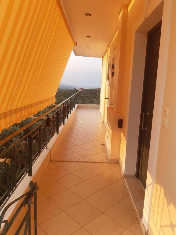3 Asteria Apartment Kompoi Exterior photo